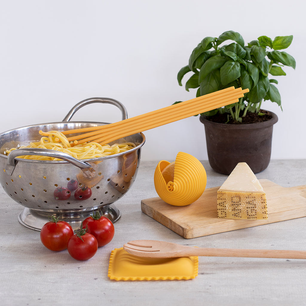Pasta Grande No.3 kitchen gift set – pasta-themed gadgets