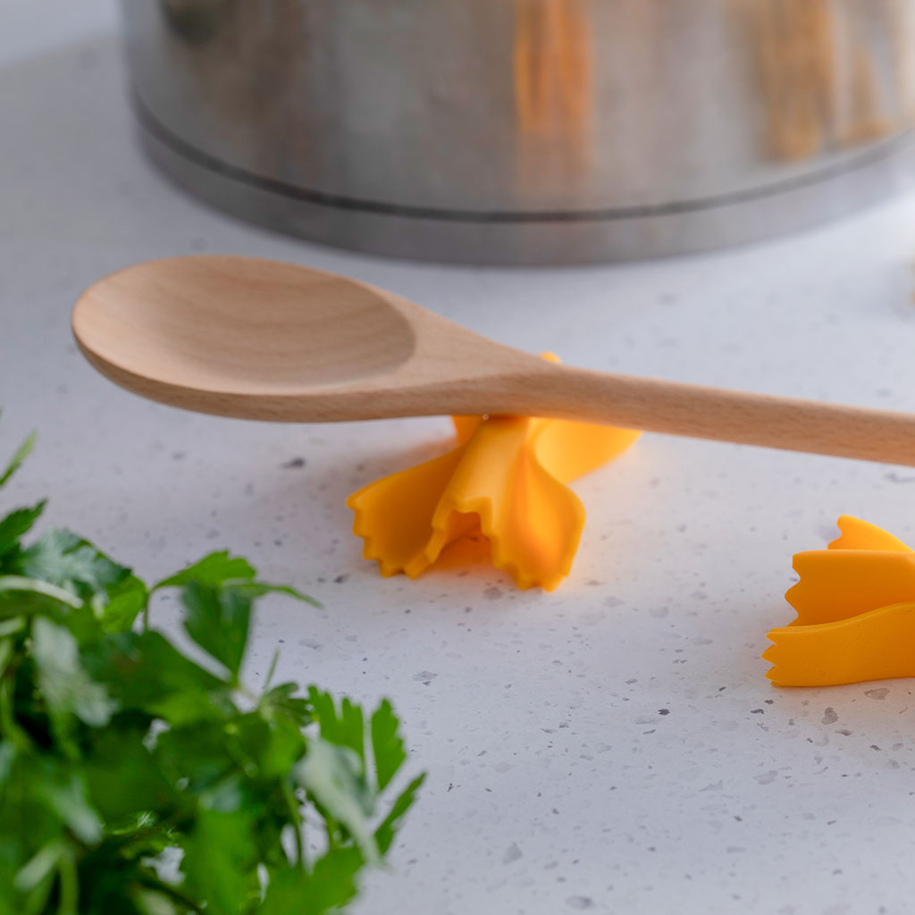 farfalle steam releaser and trivet shaped like pasta
by Monkey Business
