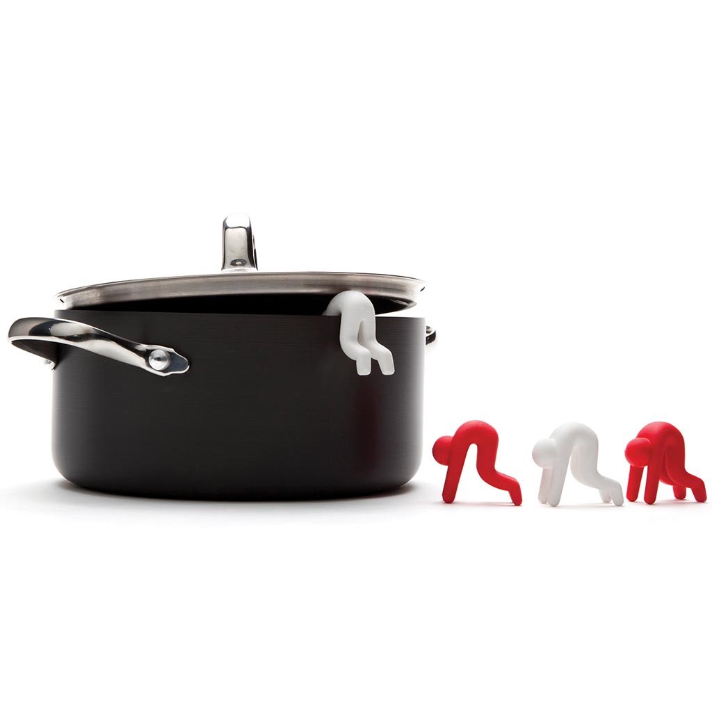 Lid Sid steam lifter in action during cooking